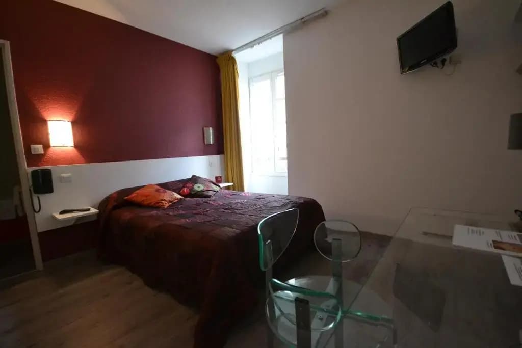 Theatre Hotel - Photo 5