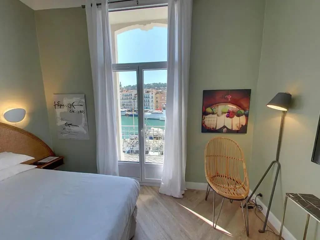 Hôtel L'orque Bleue - Miniature 6