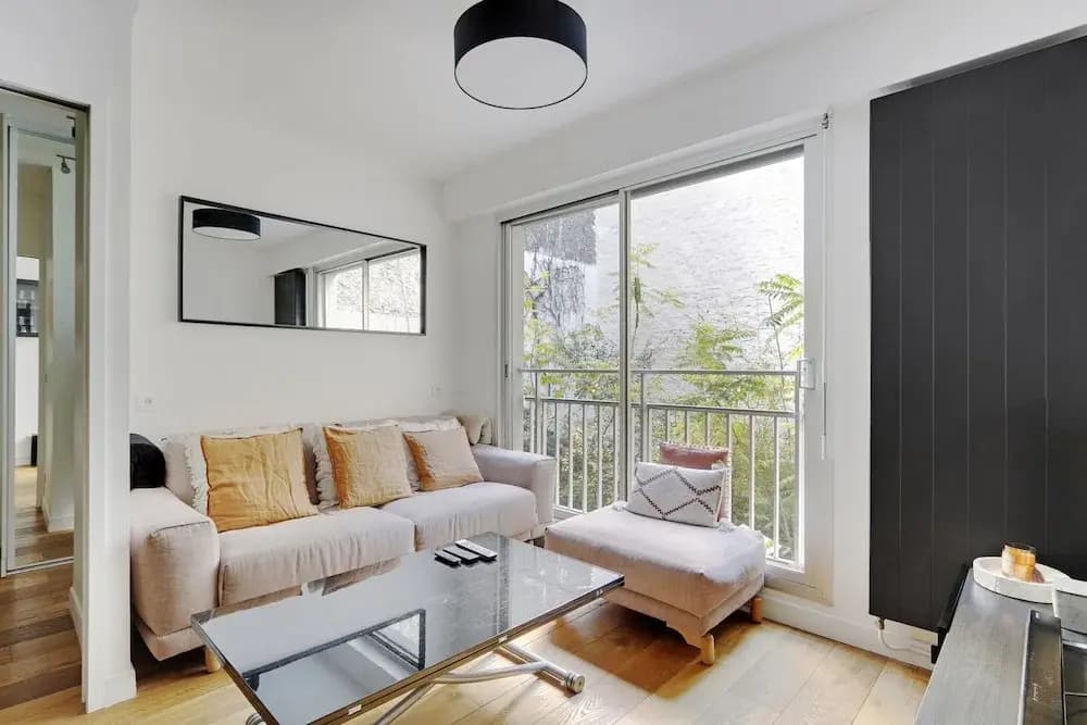 Modern Brunel Classic 1 Bed Apt With Balcony in Paris - Photo 2