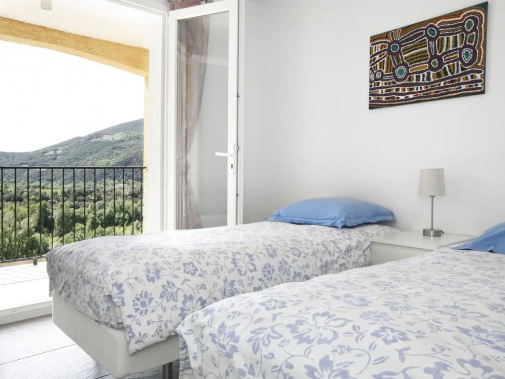Peaceful Villa With Pool & Views - Miniature 5
