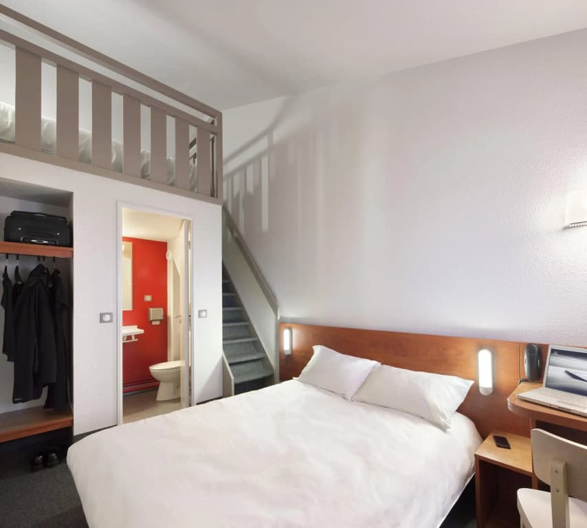 B&B HOTEL CHARTRES Le Forum (1) - Photo 2
