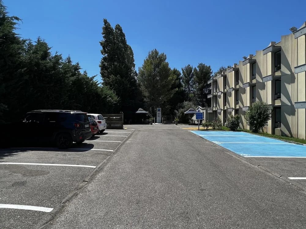 ibis budget Marseille Est Porte d'Aubagne - Photo 1