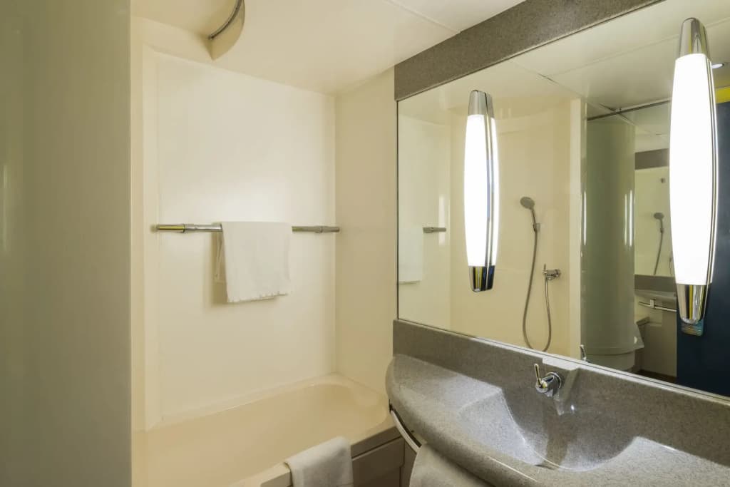 ibis Styles Lyon Bron Eurexpo - Miniature 6