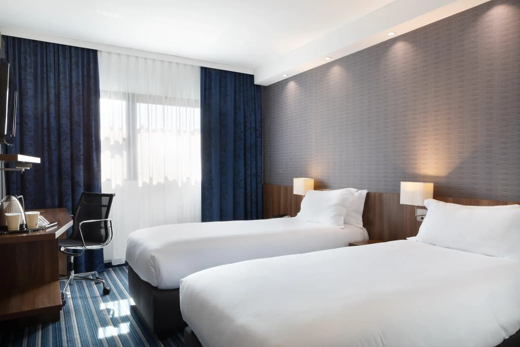 Holiday Inn Express Marseille Airport by IHG - Miniature 3