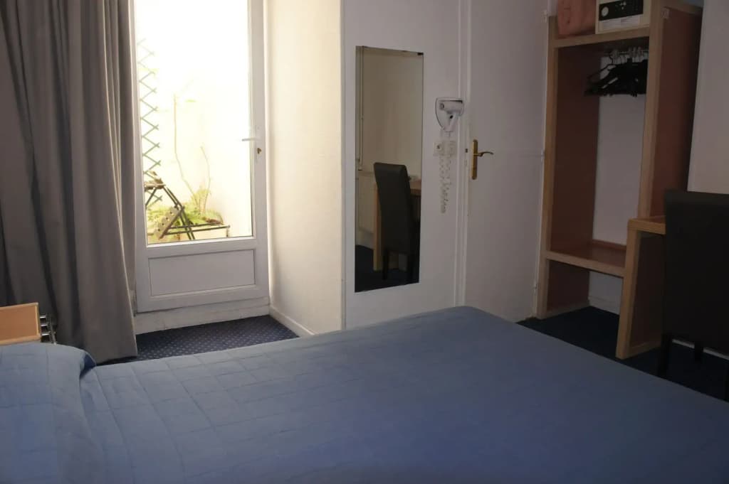 Hotel Edgar Quinet - Photo 3