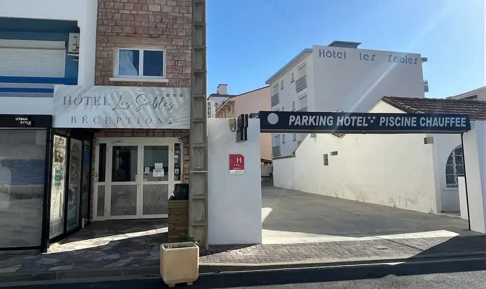 Hôtel Les Sables - Urban Style - by Logis Hotels - Photo 1