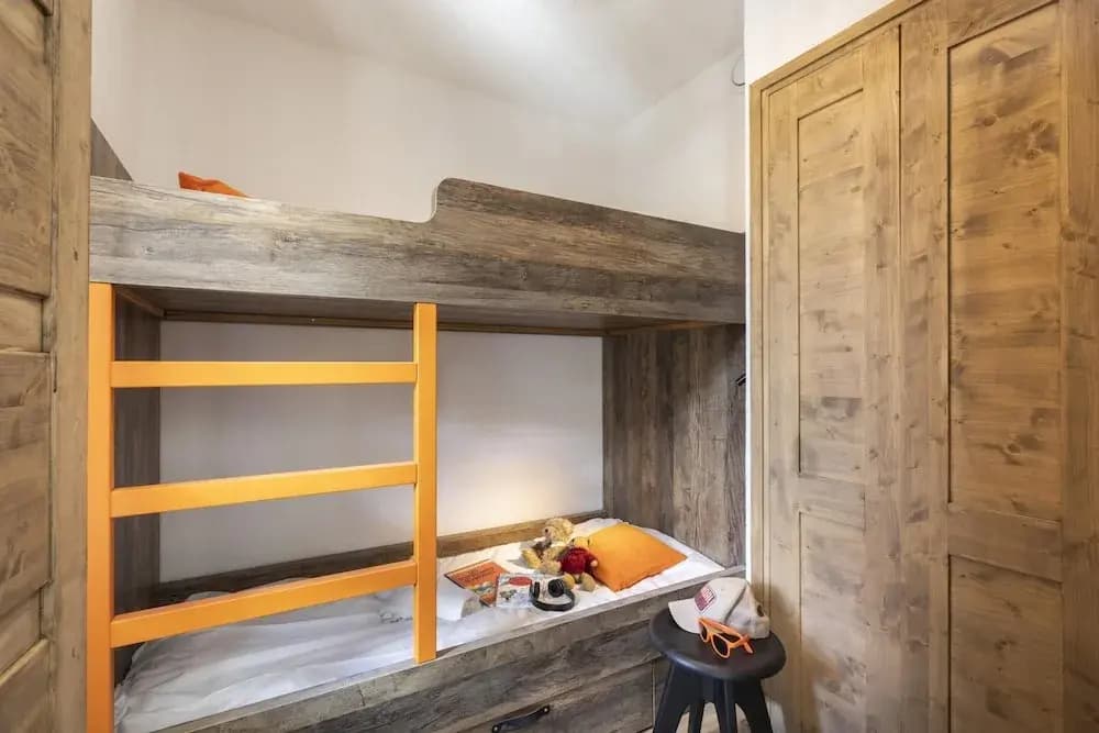 Apartment in Les Deux Alpes Near Ski Slopes - Photo 1
