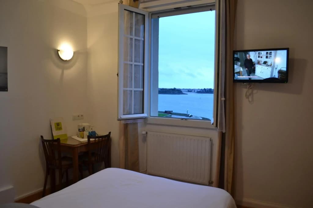 Hotel De La Porte Saint Pierre - Photo 3