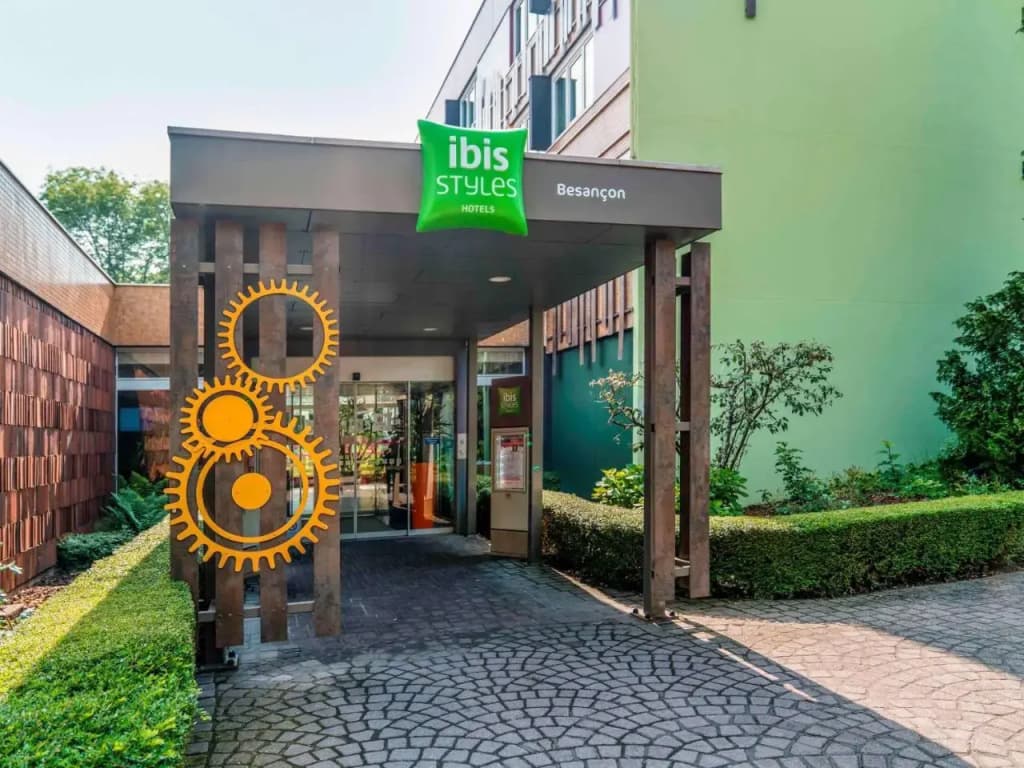ibis Styles Besançon - Photo 1