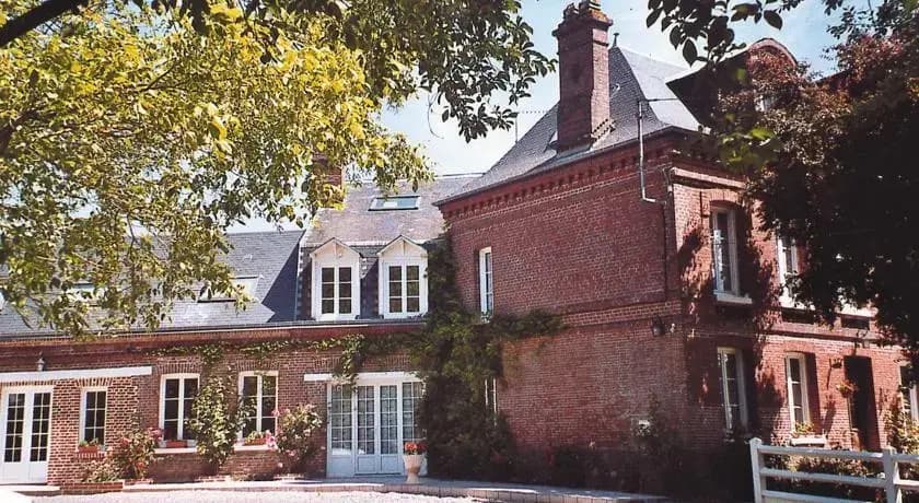 Chambres d'Hôtes et Roulottes Le Clos du Quesnay - Photo 1