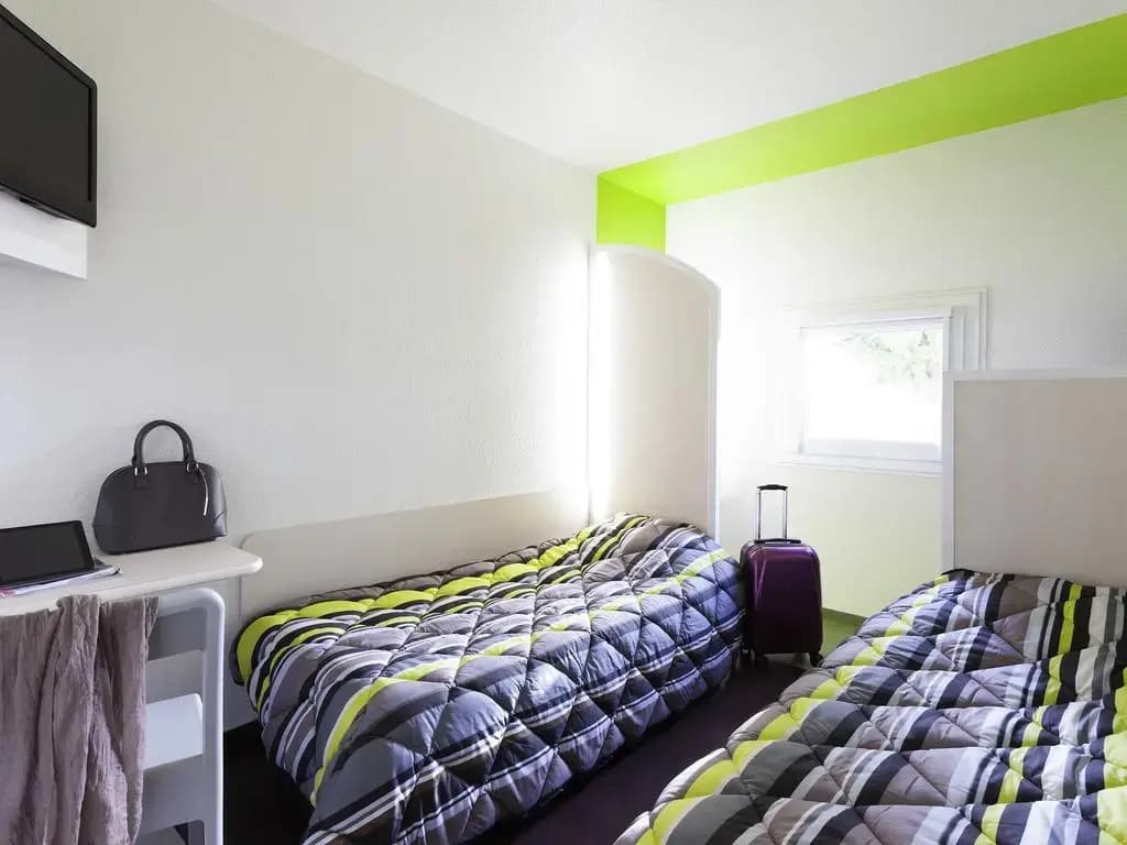 Hotelf1 Rennes Ouest le Rheu - Photo 2