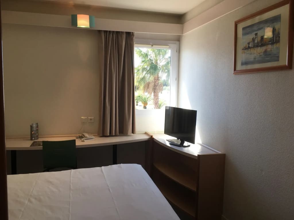 ibis Perpignan Sud Saint Charles - Photo 3