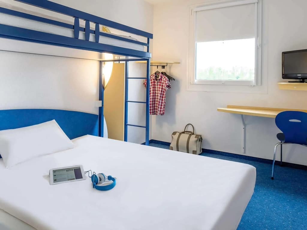ibis budget Orly Chevilly Tram 7 - Miniature 7