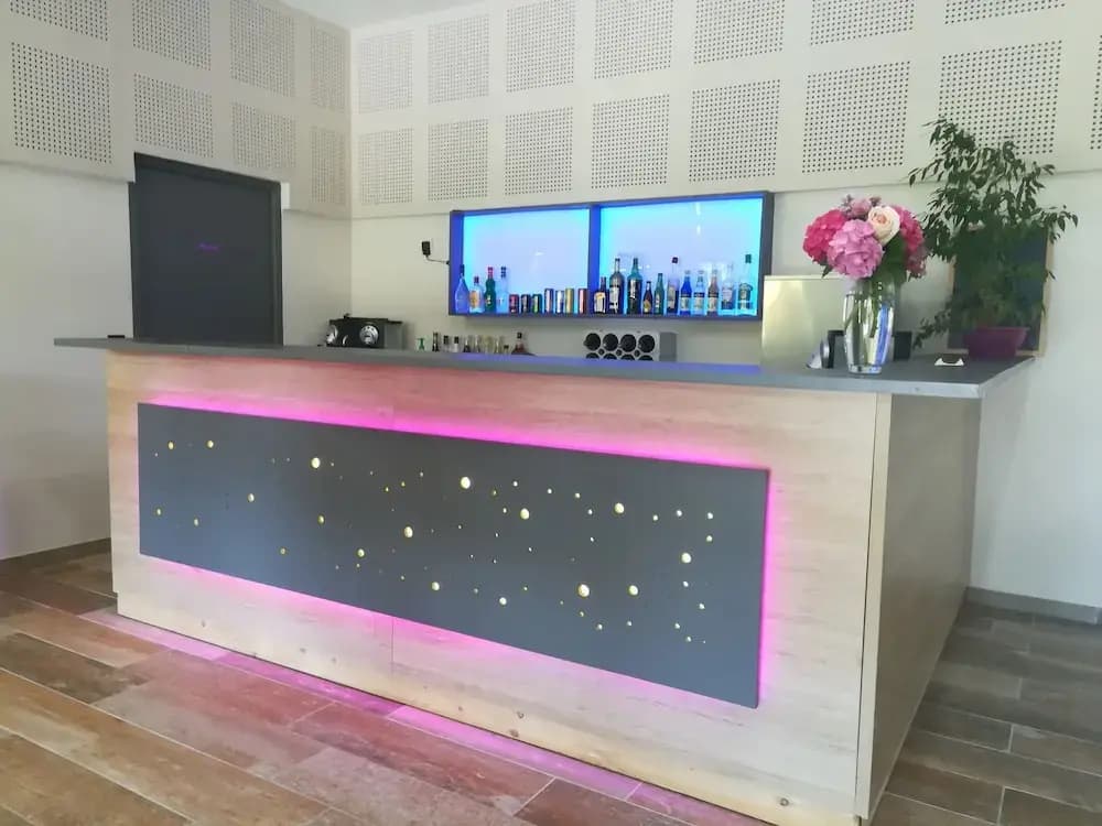 L'Hôtel du Lac - Photo 1