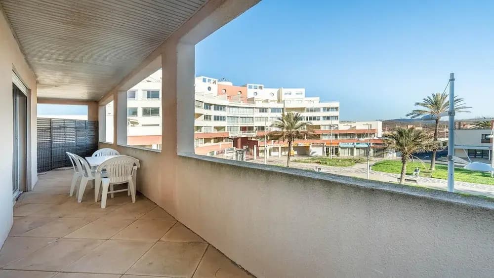Stylish Beachside Stay, Cap D'agde - Miniature 6