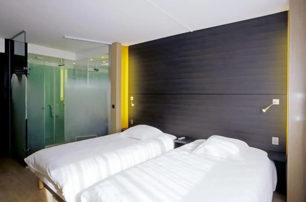 Hôtel Oceania Nantes Aéroport - Photo 1