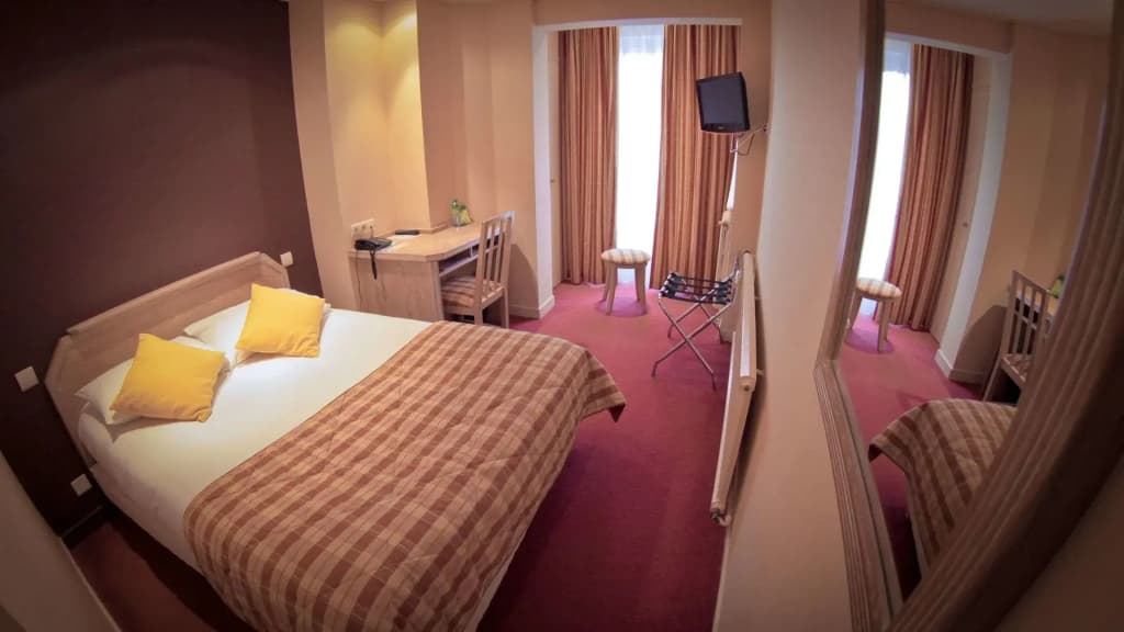 Brit Hotel Les Voyageurs - Photo 4
