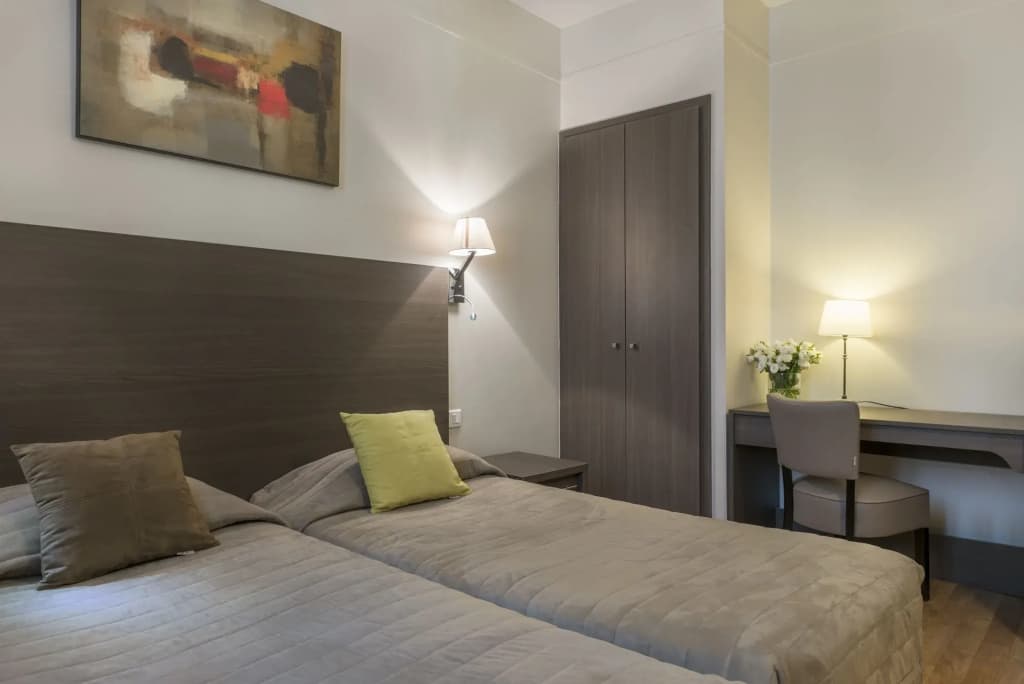 Beaugency Hotel - Miniature 7