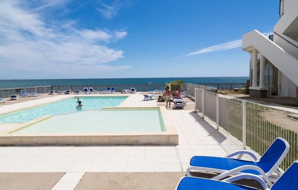Coastal Stay Near Salt Marsh Trails - Miniature 8