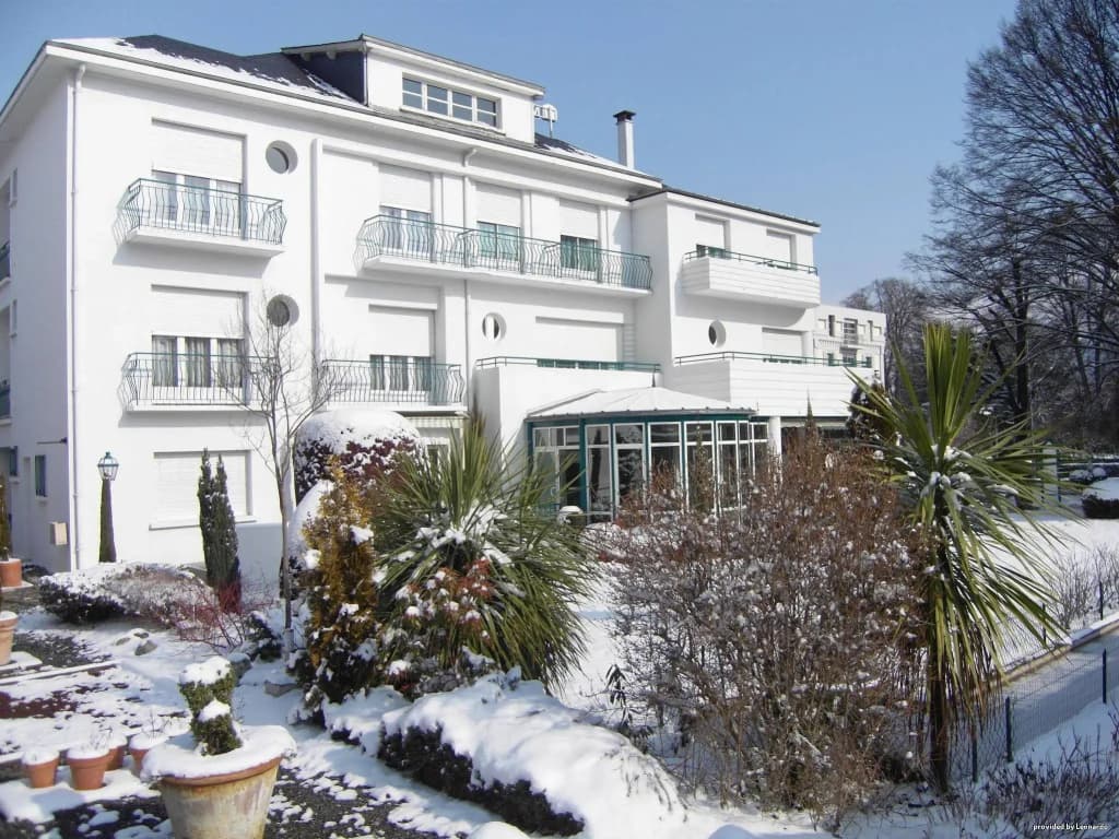 Le Miramont Hotel - Photo 1