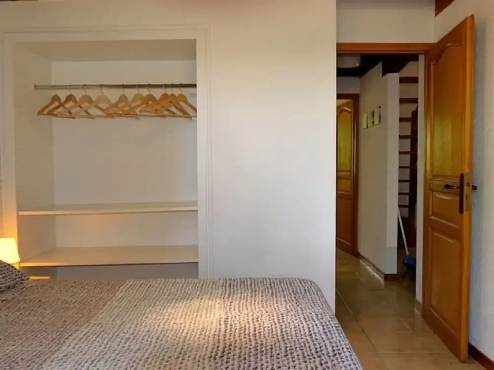 Serene Holiday Home With Private Terrace - Photo 4