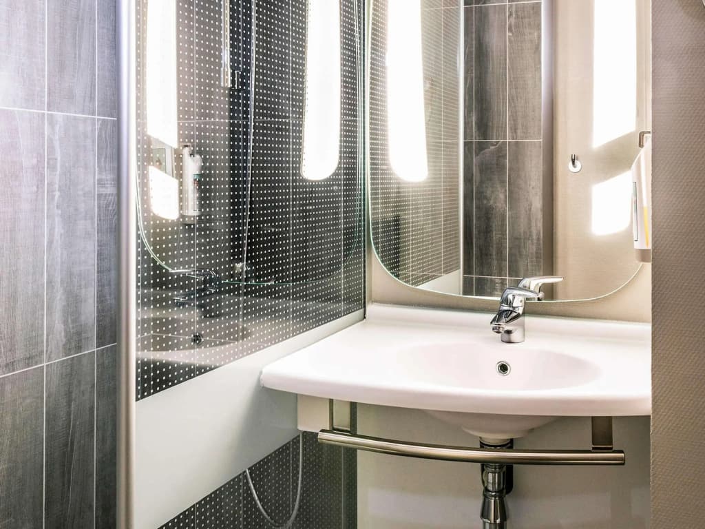 ibis Bourg En Bresse - Miniature 7