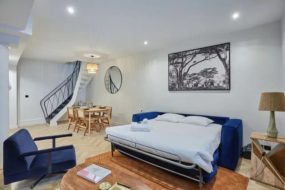 Superb Duplex Apartment Center of Paris - Photo 2