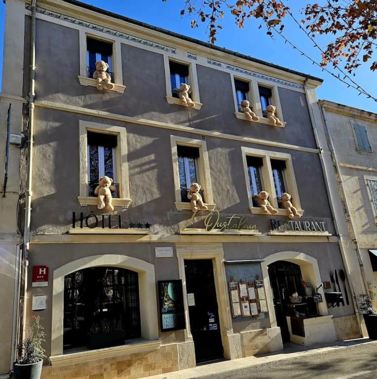 Hôtel Restaurant L'Oustaloun - Photo 1