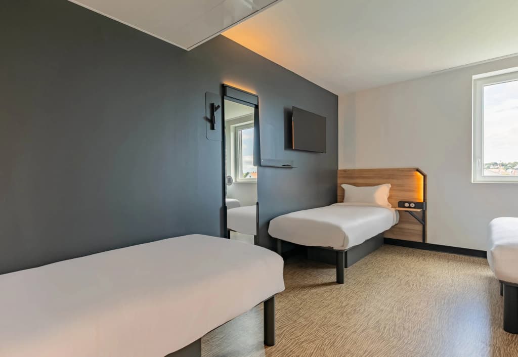 B&B Hotel Mulhouse Bâle Aéroport - Photo 4