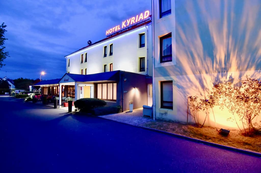 Hotel Kyriad Tours Sud - Chambray lès Tours - Photo 1