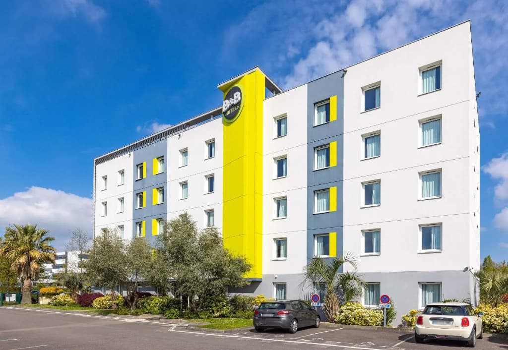 B&B HOTEL Rennes Ouest Villejean - Photo 1