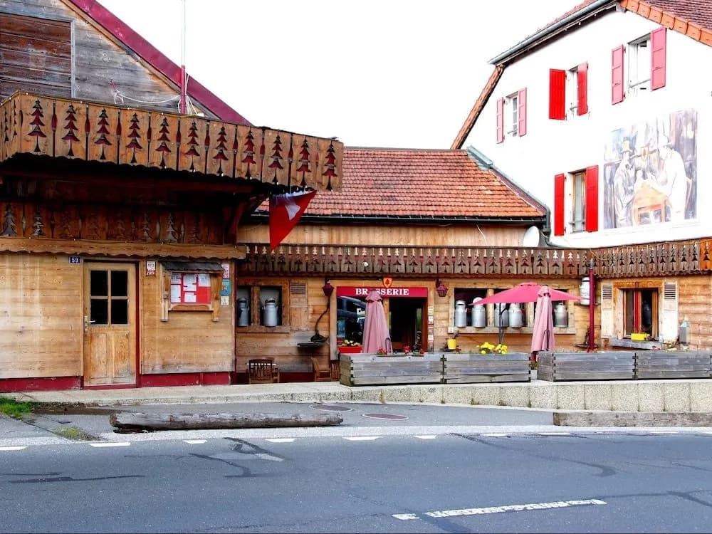 Hôtel Arbez Franco-Suisse - Photo 1