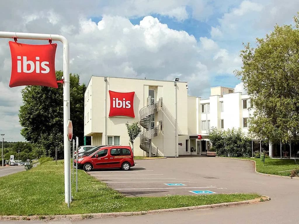Hotel ibis Longwy Mexy - Photo 1
