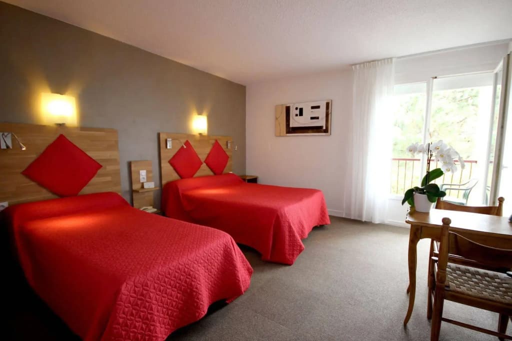 Logis Hotel Le Tropicana - Photo 5