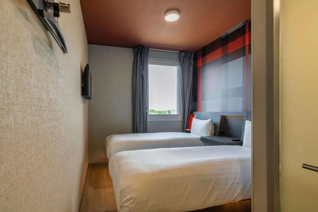 easyHotel Paris Nord Aubervilliers - Photo 5