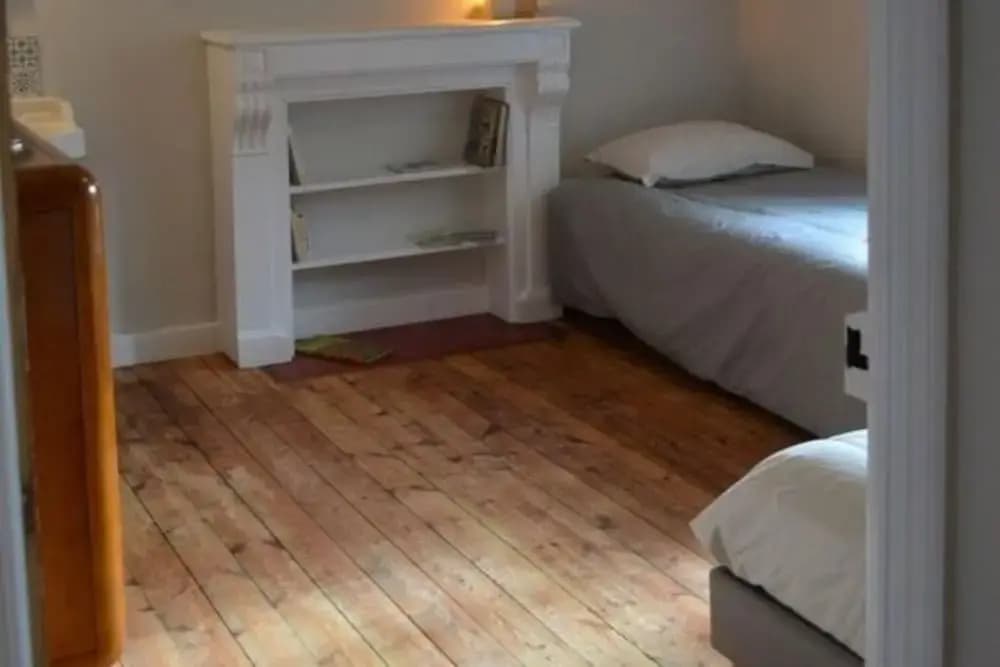 4 Family Home, Walking Distance to the Beach - Miniature 6