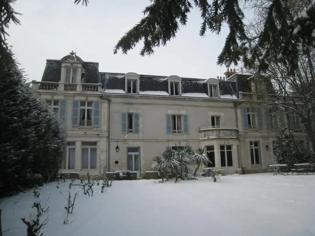 Logis Hôtel Les Maréchaux - Photo 1