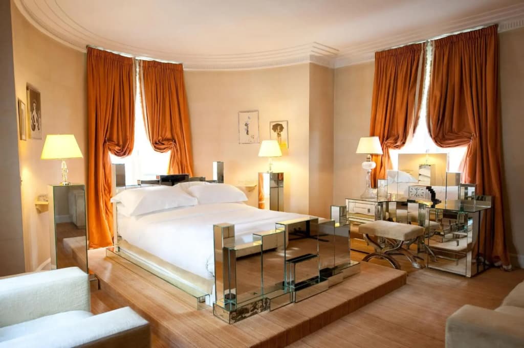 L'Hotel - Photo 5
