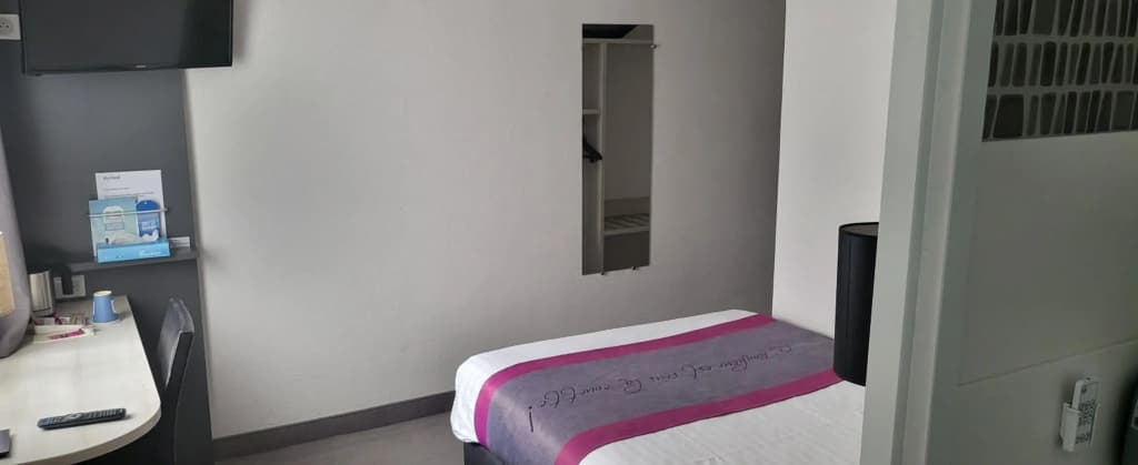 Kyriad Lille Est Villeneuve d'Ascq - Photo 5