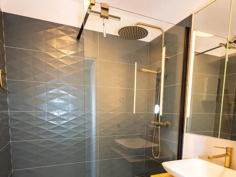 Modern Apartment With sea Views on the Cote Dazur - Photo 4