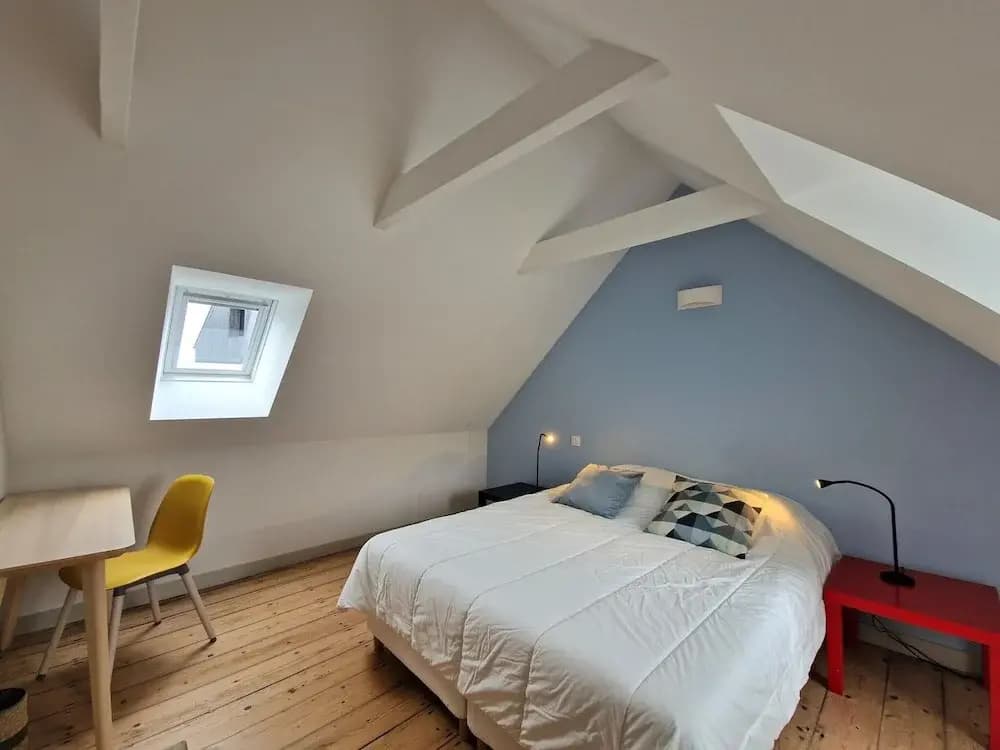 Charming Breton Holiday Home Right by the sea - Miniature 4