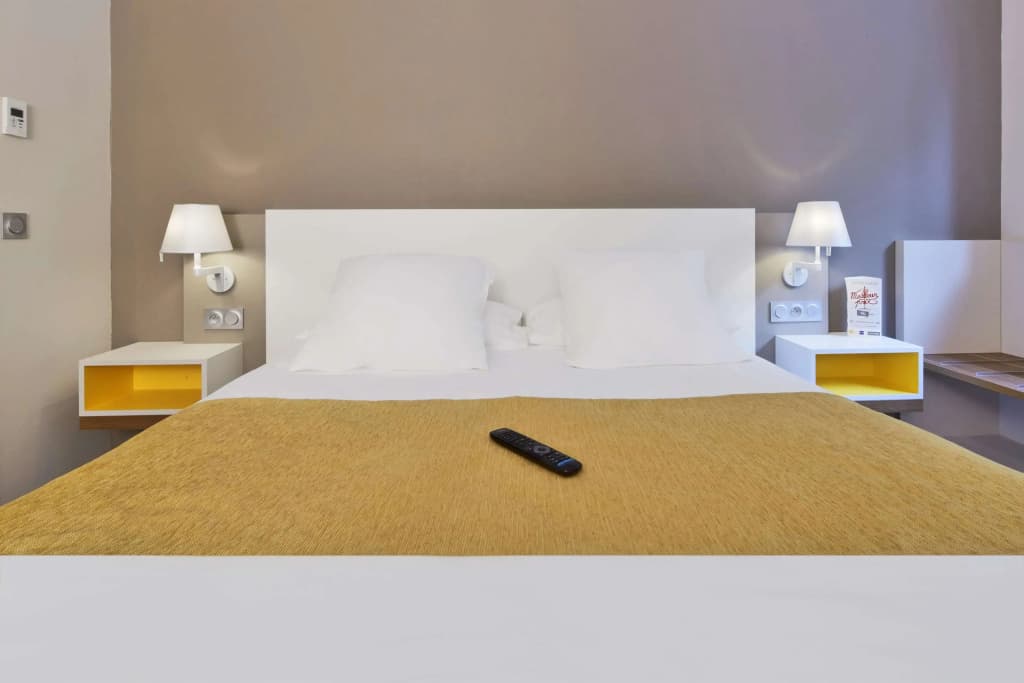 Kyriad Prestige Pau - Zenith - Palais Des Sports - Photo 2