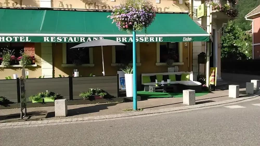 Au Cheval Blanc - Photo 1