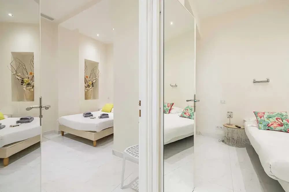 Beautiful Two Bedroom Apartment Near Croisette - Photo 4