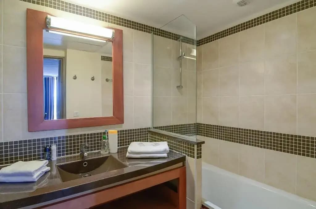 SOWELL HOTELS Ardèche - Miniature 7