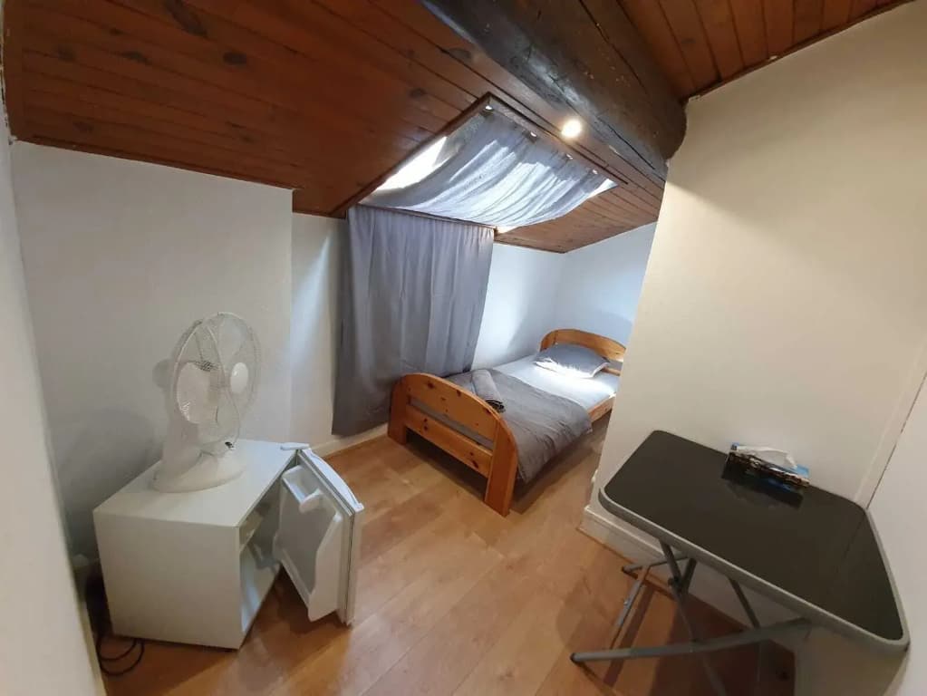 NancyRoom - Photo 1