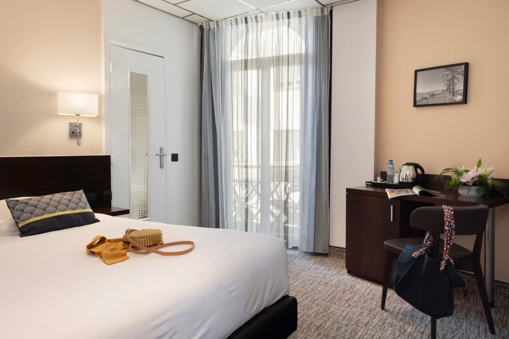 Hôtel Locarno Nice - Photo 4