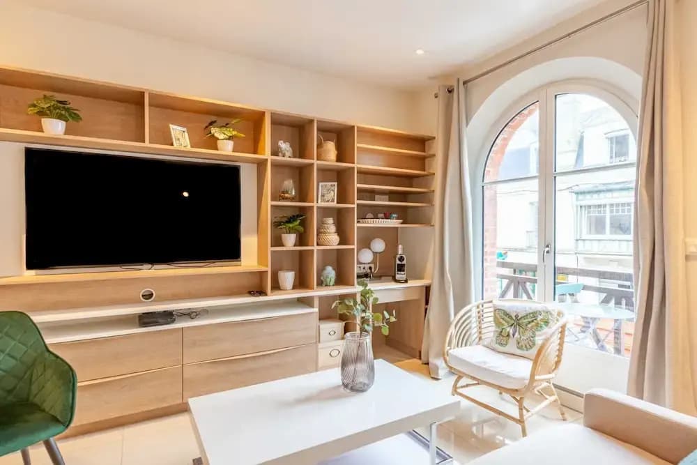 High-end 75m2 Apartment - Place Morny - Miniature 7