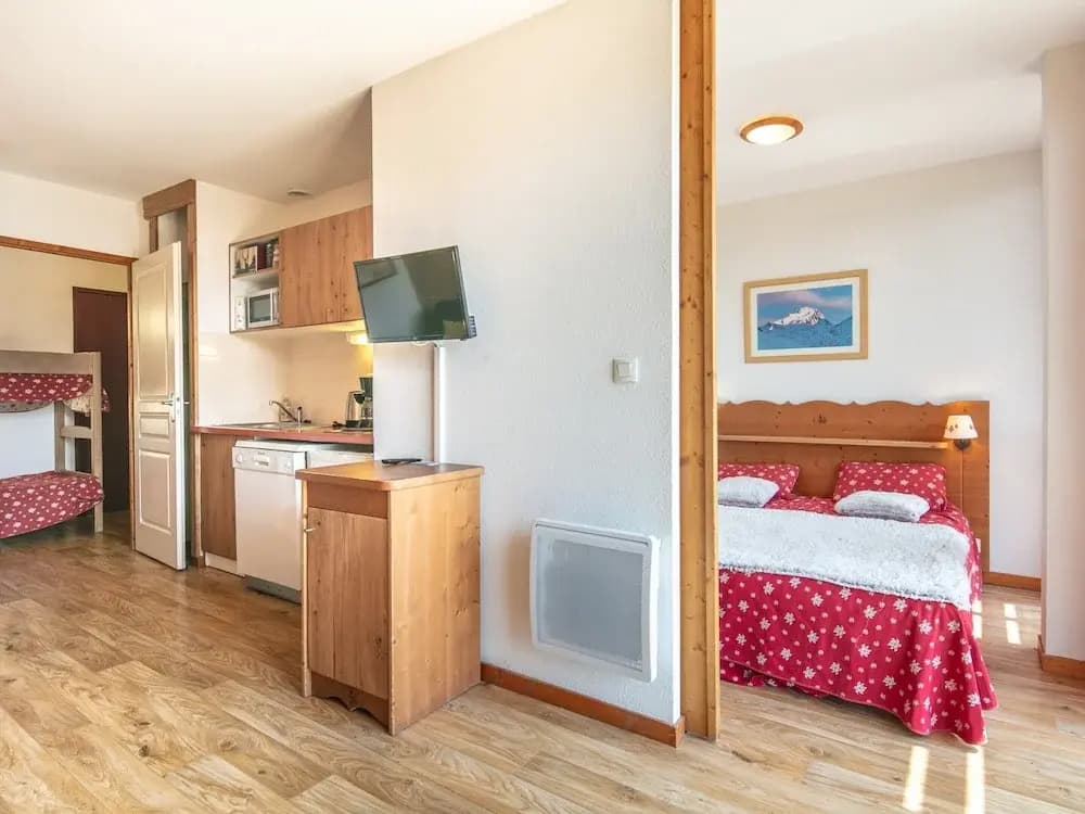 Terraced Apartment in Chamrousse - Miniature 8