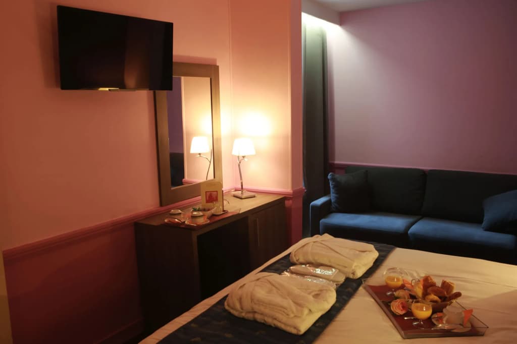 Hôtel Poussin - Photo 3